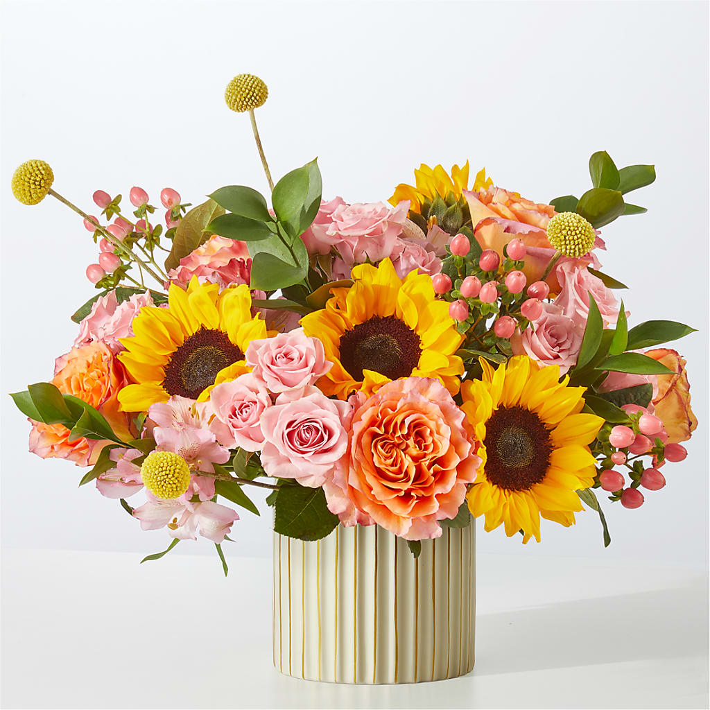 Sun's Out Bouquet – C IMONDI & SON FLORIST & GREENHOUSE, Pawtucket RI
