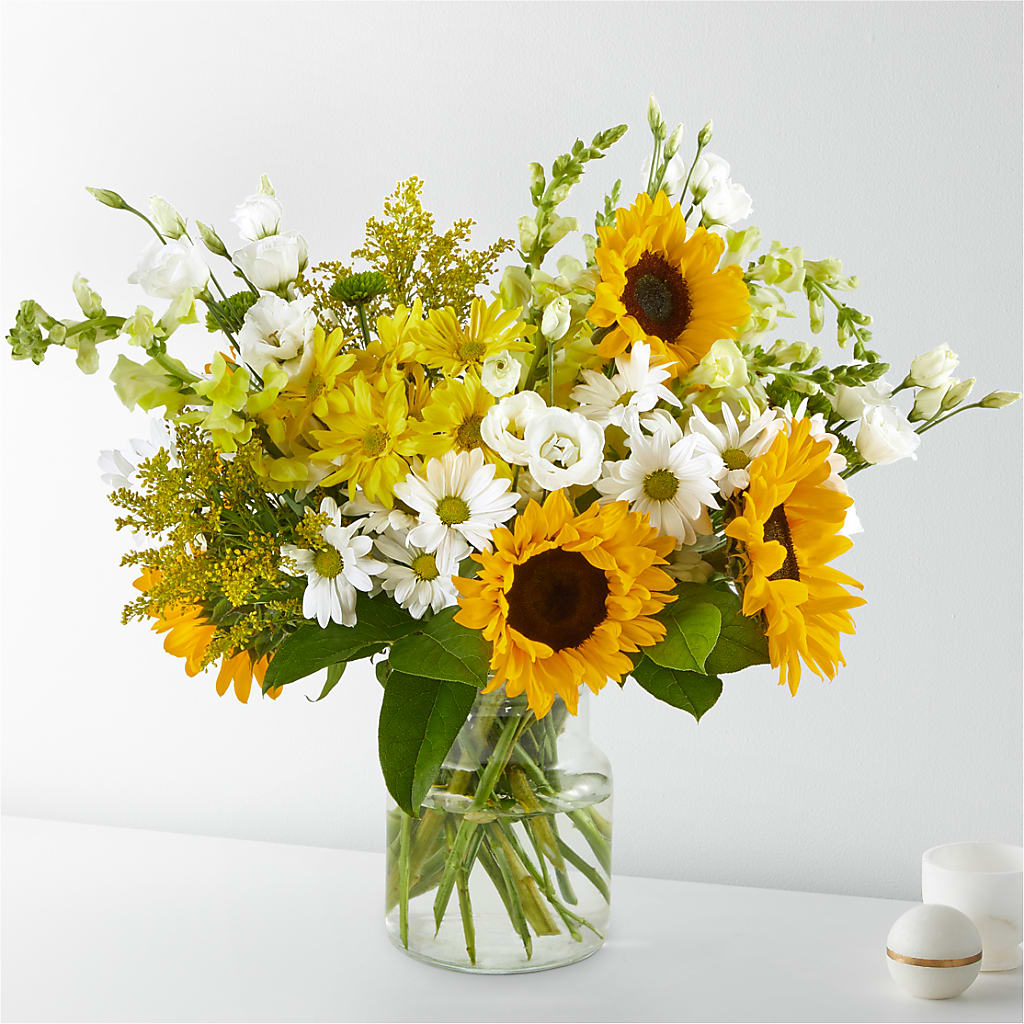Hello Sunshine Bouquet – C IMONDI & SON FLORIST & GREENHOUSE, Pawtucket RI