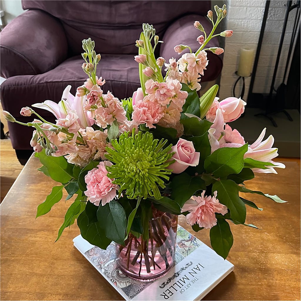 Pretty in Pink Bouquet – C IMONDI & SON FLORIST & GREENHOUSE, Pawtucket RI