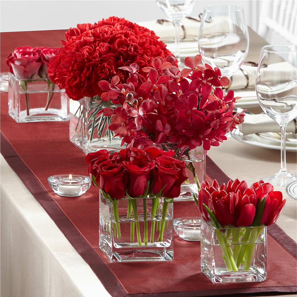 Modern Grace Centerpiece – C IMONDI & SON FLORIST & GREENHOUSE, Pawtucket RI