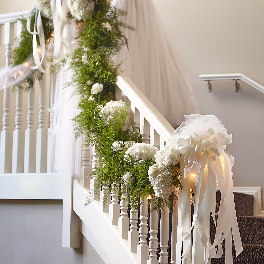 Champagne Dreams Garland – C IMONDI & SON FLORIST & GREENHOUSE, Pawtucket RI
