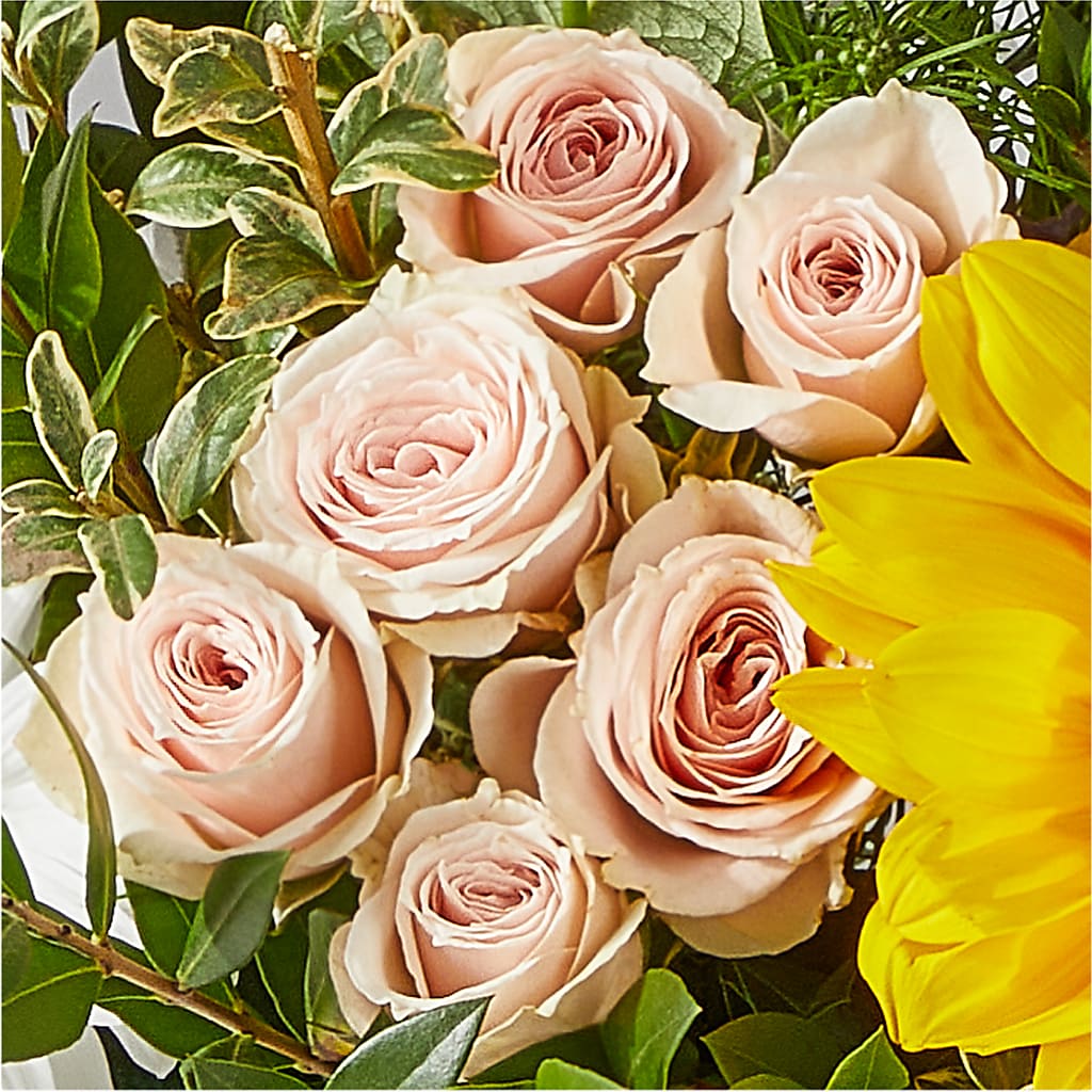 The Good Life Bouquet – C IMONDI & SON FLORIST & GREENHOUSE, Pawtucket RI