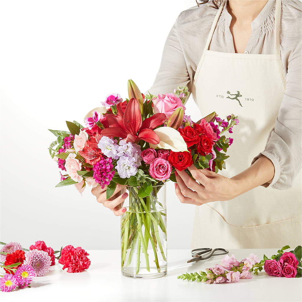 Swooning Over You - A Luxury Florist Original – C IMONDI & SON FLORIST & GREENHOUSE, Pawtucket RI