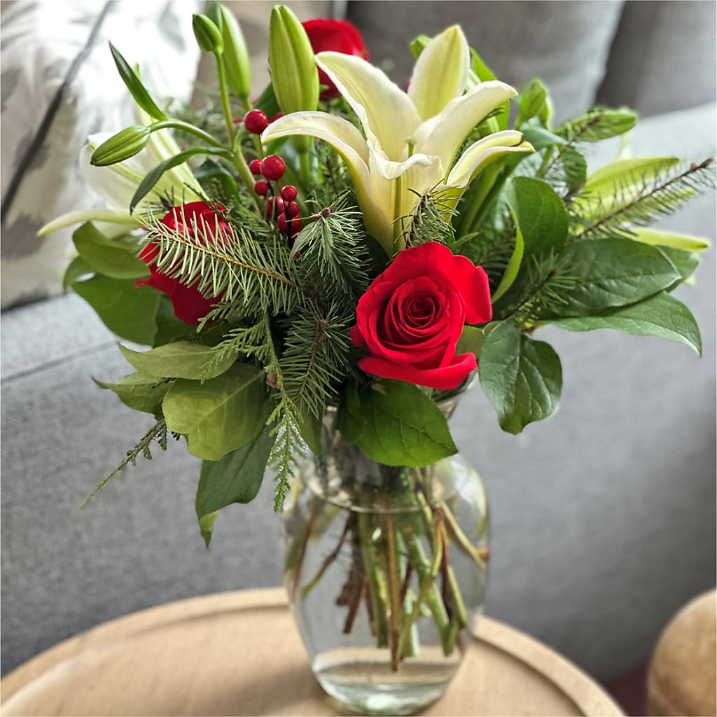 Sparkling Snowflakes Bouquet – C IMONDI & SON FLORIST & GREENHOUSE, Pawtucket RI