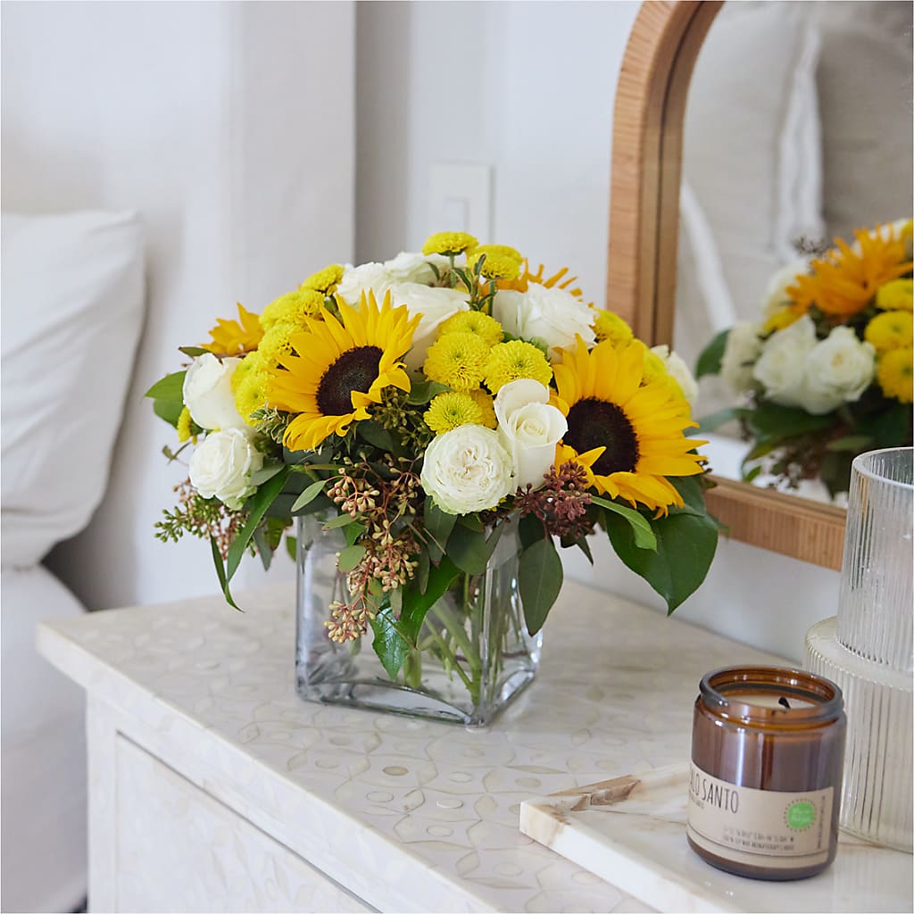 Luminous Morning Bouquet – C IMONDI & SON FLORIST & GREENHOUSE, Pawtucket RI