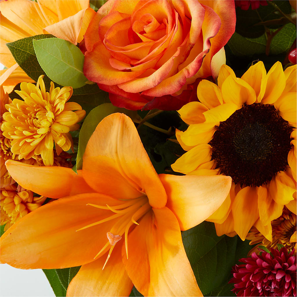Grateful Centerpiece – C IMONDI & SON FLORIST & GREENHOUSE, Pawtucket RI