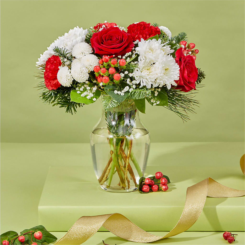 Chance of Flurries Bouquet – C IMONDI & SON FLORIST & GREENHOUSE, Pawtucket RI