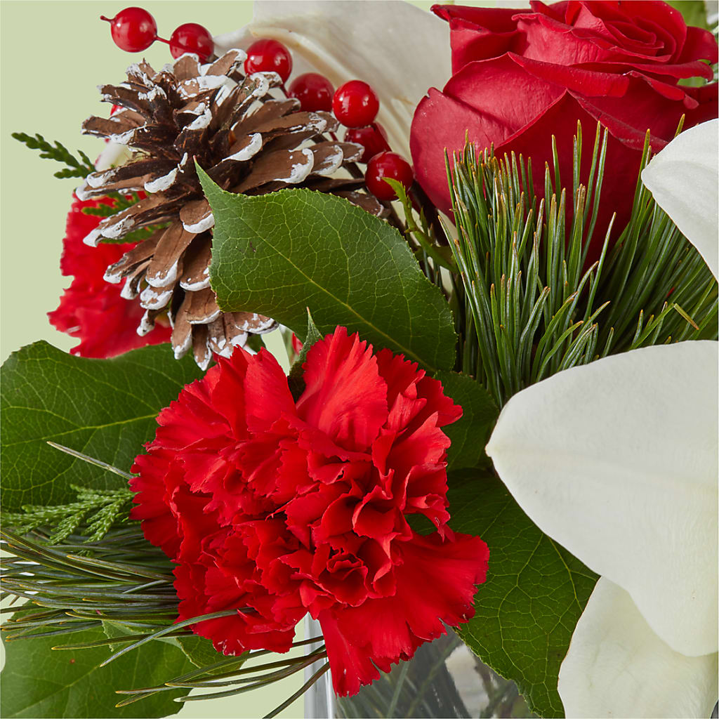 Glistening Icicles Bouquet – C IMONDI & SON FLORIST & GREENHOUSE, Pawtucket RI