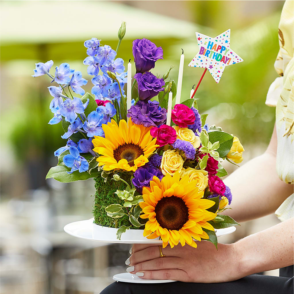 Star of the Day Floral Cake – C IMONDI & SON FLORIST & GREENHOUSE, Pawtucket RI